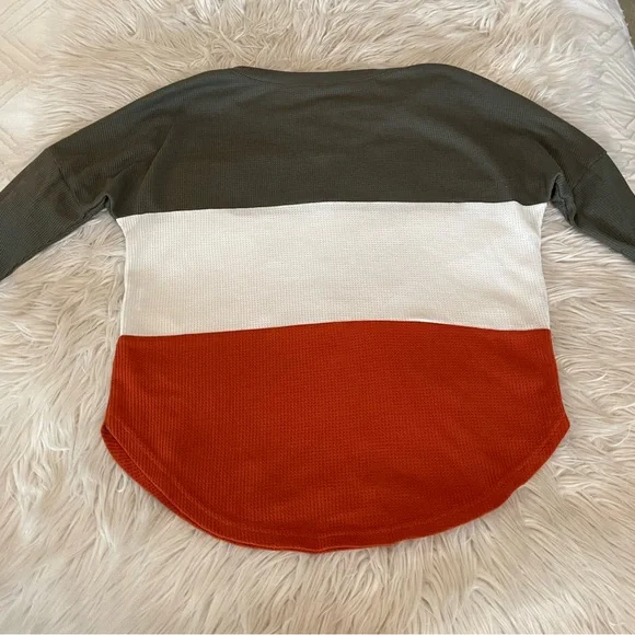 Colorblock Top | Boutique Brand - Picture 10 of 11